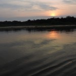 o alvorecer no rio Cuiabá