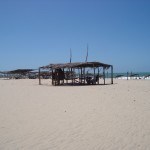 É muito difícil ver uma guarda sol por aqui.